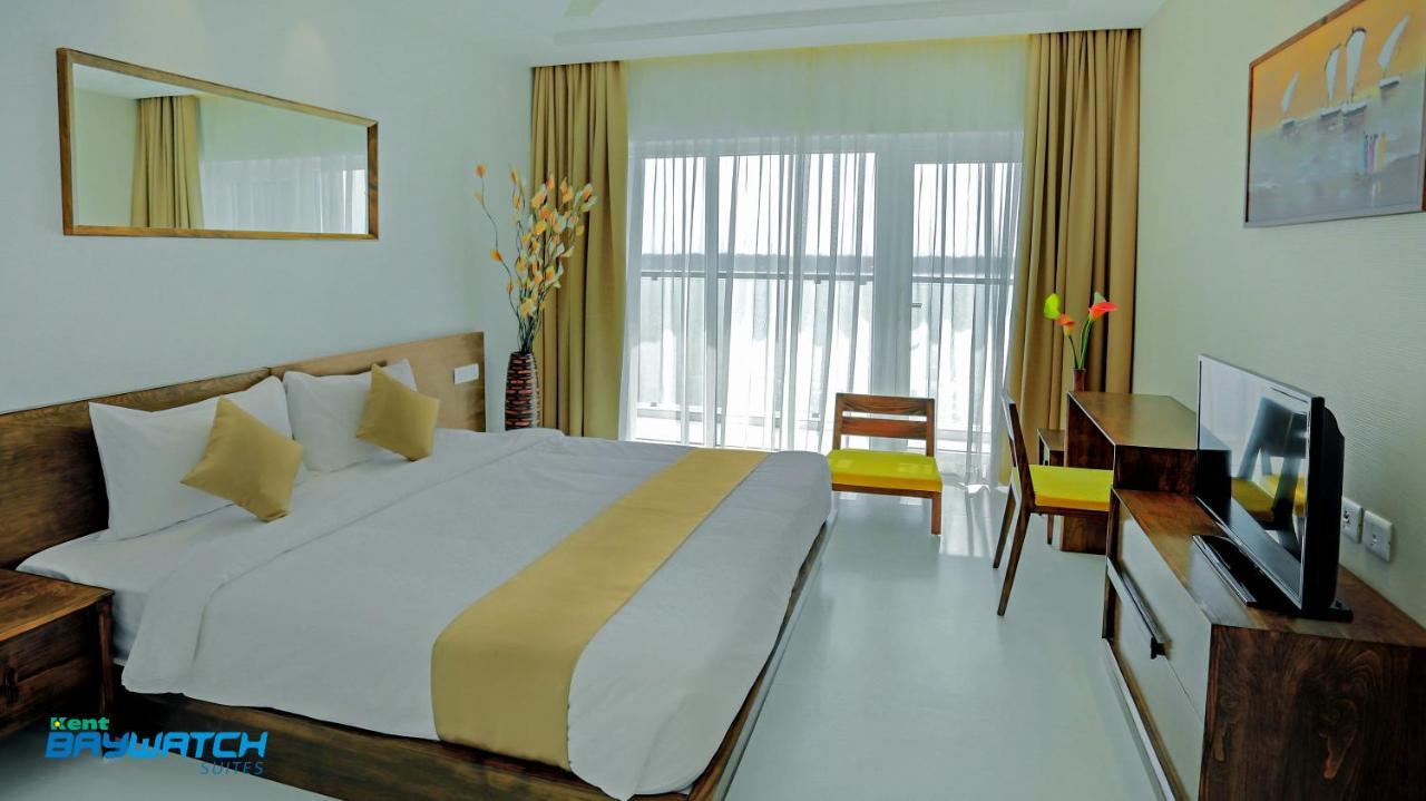 Kent Baywatch Suites Kochi Eksteriør billede