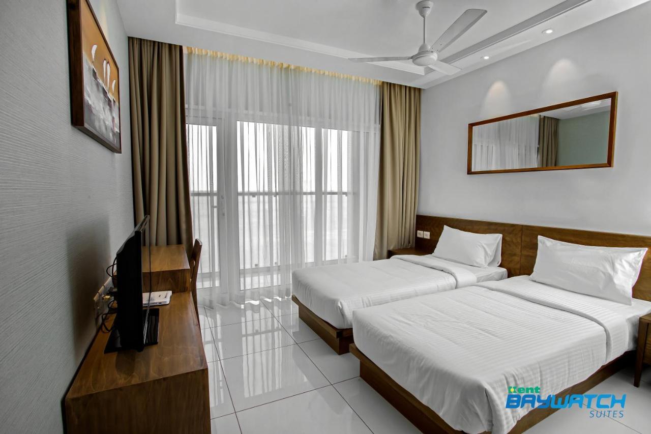 Kent Baywatch Suites Kochi Eksteriør billede