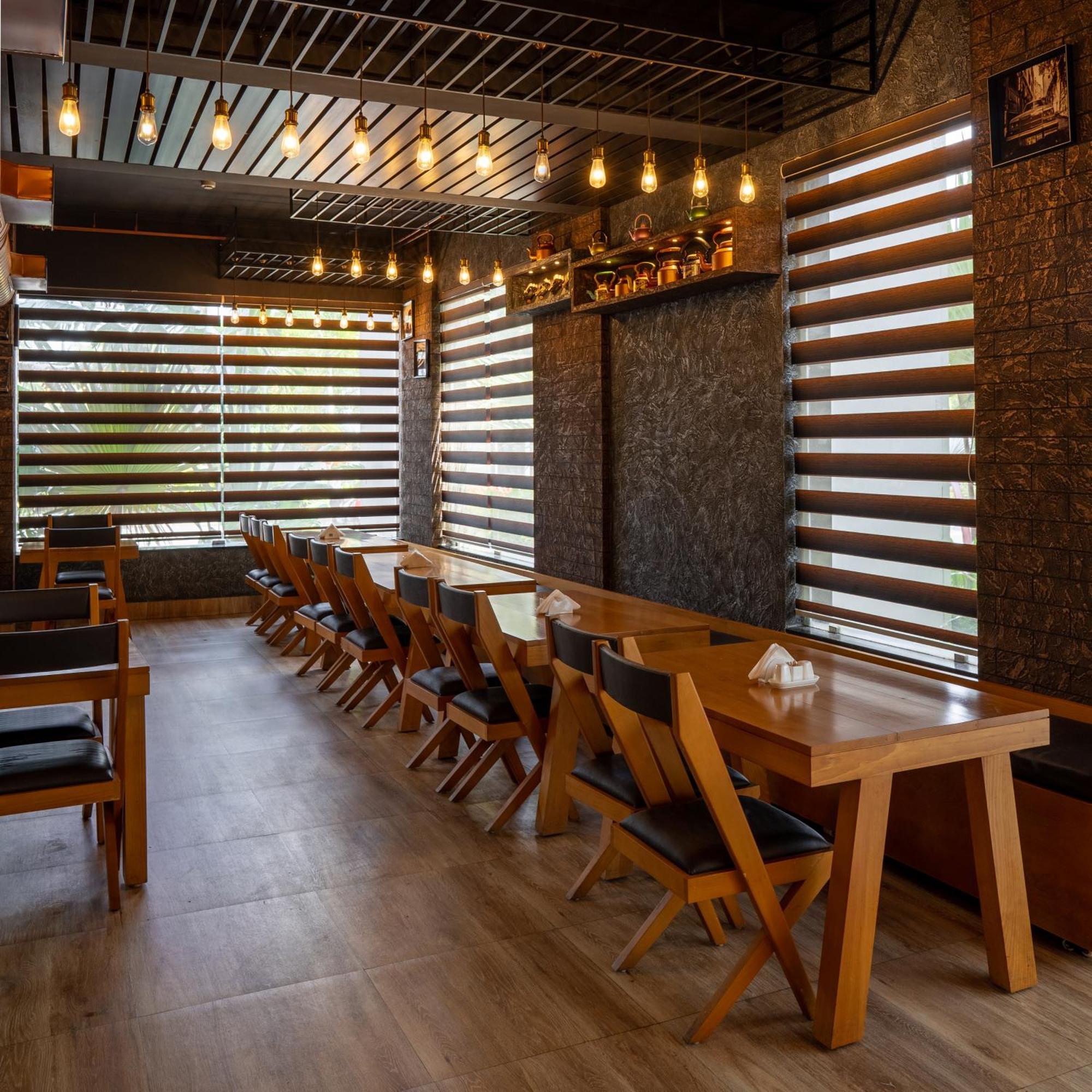 Kent Baywatch Suites Kochi Eksteriør billede